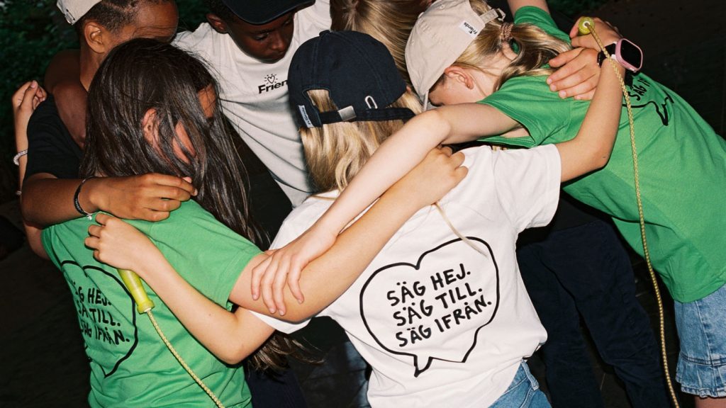 Barn med friends t-shirt